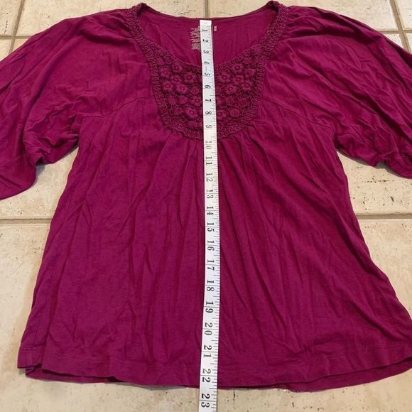Old Navy Crochet Yoke Peasant Top Blouse M Magenta Pink Size Medium - Picture 5 of 5